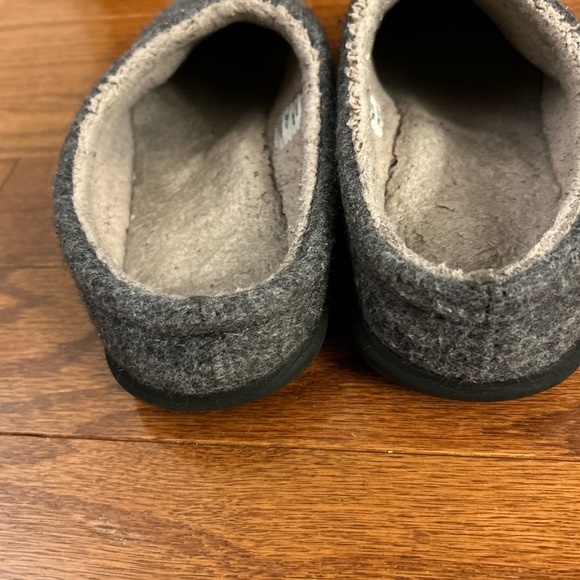 LL Bean puffin slip on slippers women’s size 6 - Picture 4 of 5